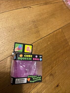 Needoe cube squeeze different colors winners choice